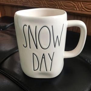Rae Dunn Snow Day mug Rare & HTF!